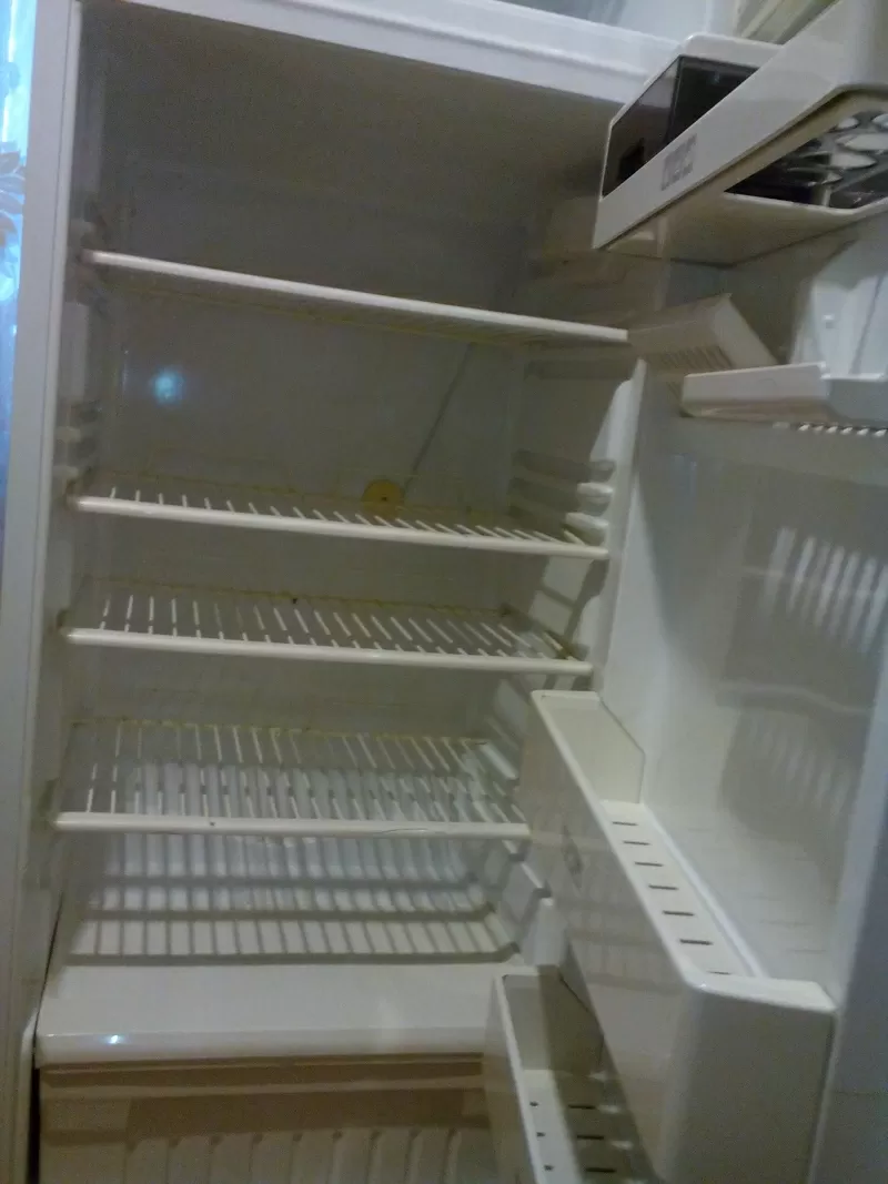 Продам рабочий холодильник бывший в употреблении в хорошем состоянии 3